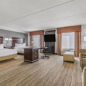 Queen Studio Suite Two Queen Beds Sofa Bed Non-Smoking